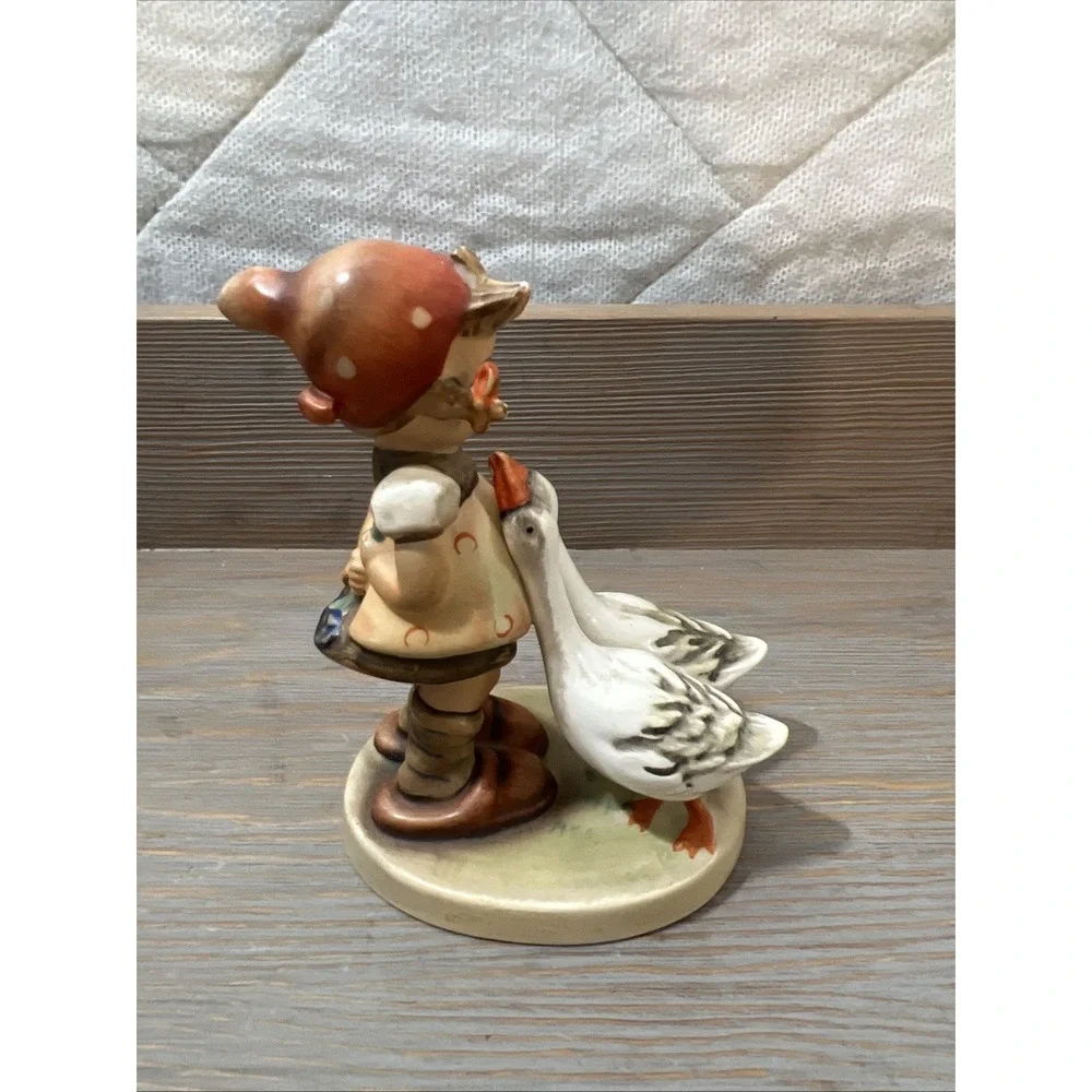 Vintage Hummel Goebel Goose Girl 47‎ 3/0 TMK-3!  Stylized Bee!  1960s